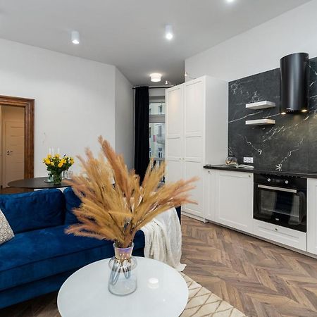 Cozy Apartment In The Center Of Krasków Exterior foto
