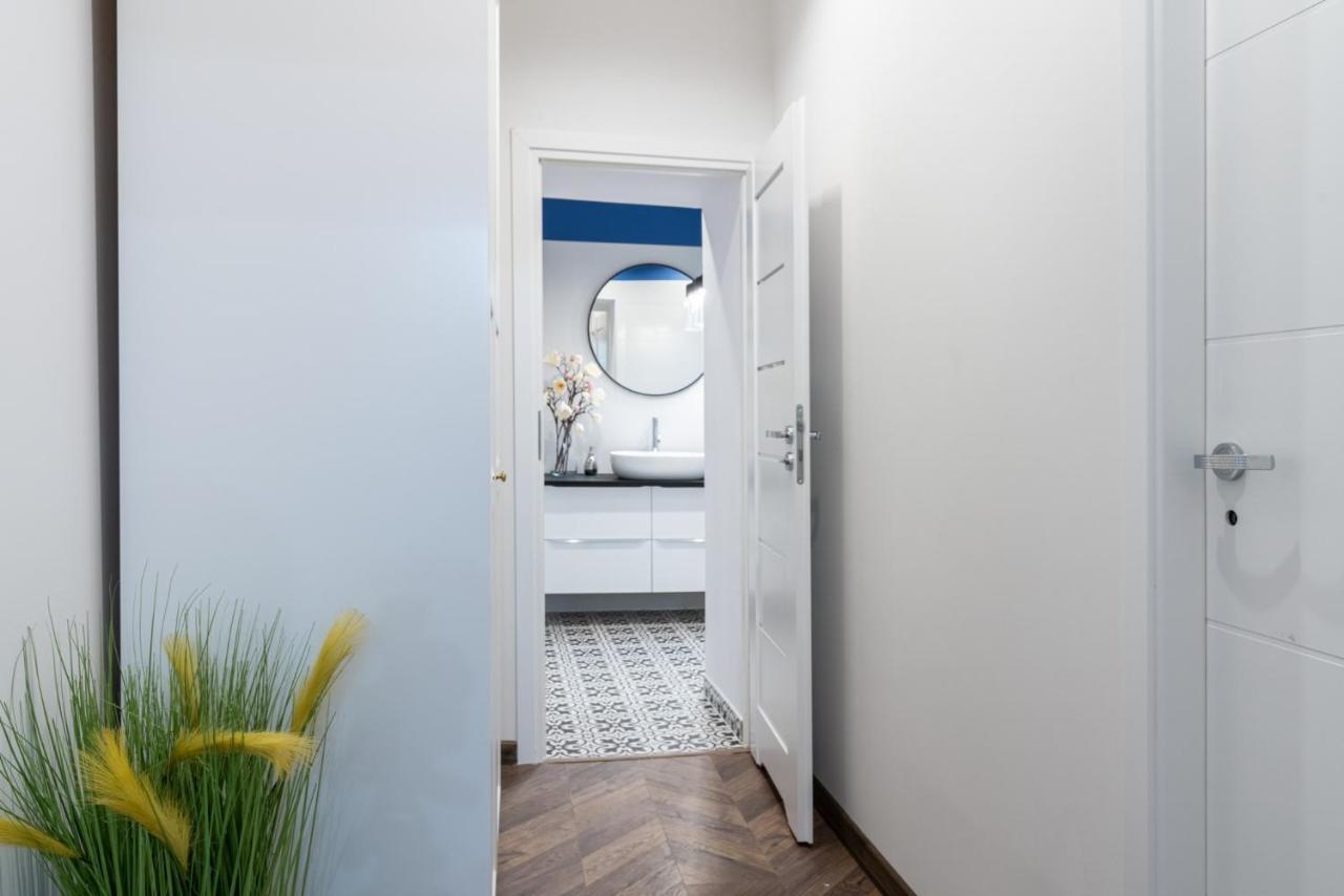 Cozy Apartment In The Center Of Krasków Exterior foto