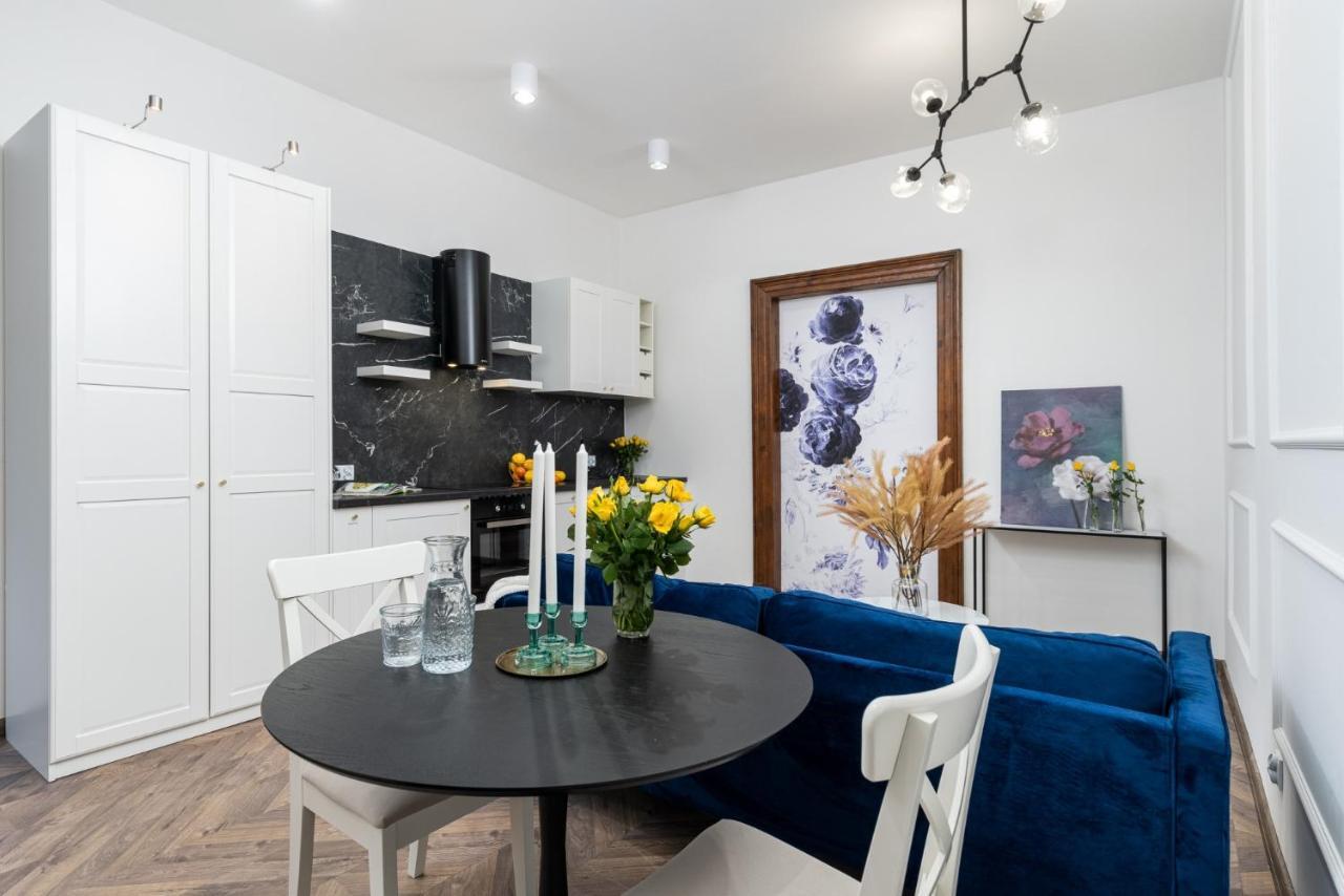Cozy Apartment In The Center Of Krasków Exterior foto